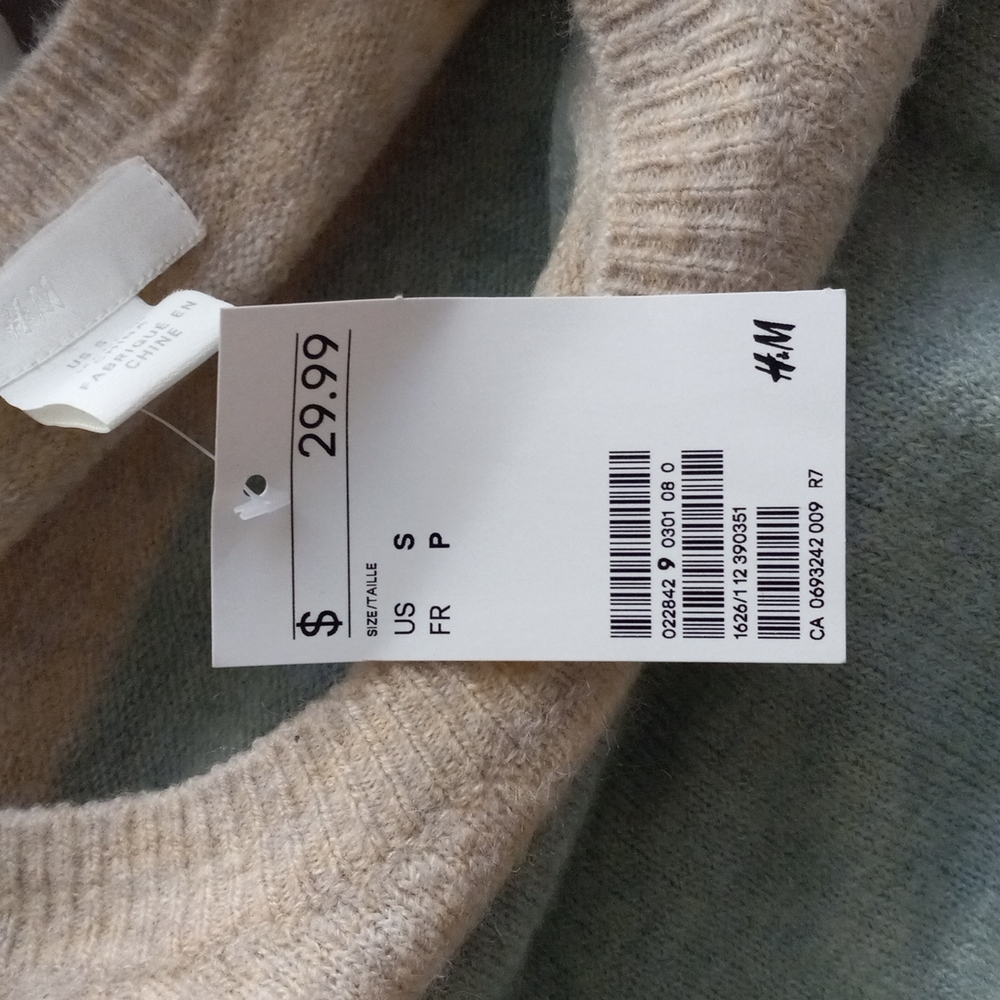 H&m sweater - Picture 3 of 3